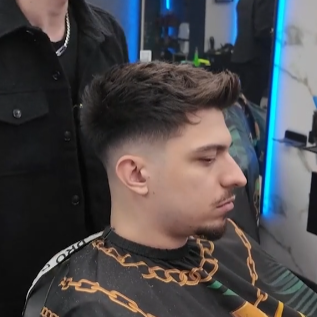 CUM SA REALIZEZI UN MID FADE CU QUIFF