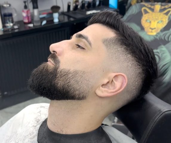 CUM SA REALIZEZI UN MID FADE+BARBA